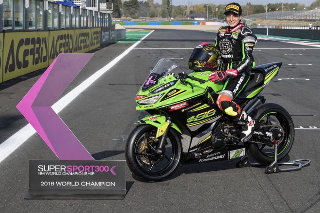WSS300で、モーターサイクルにおける世界選手権市場初の女性ライダーチャンピオンとなったカラスコ