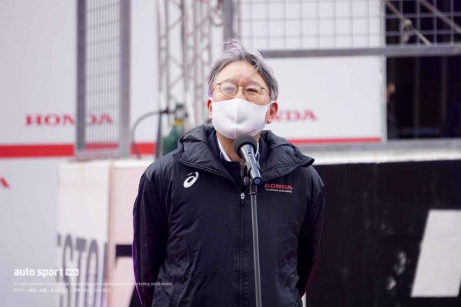 オープニングセレモニーに登壇したホンダの三部敏宏社長