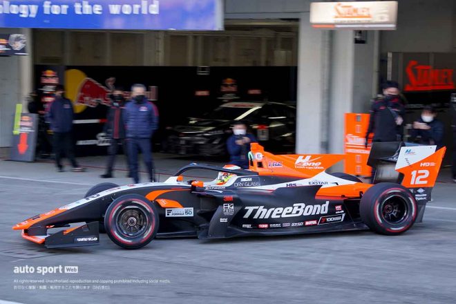 スーパーフォーミュラショーランへと向かう福住仁嶺