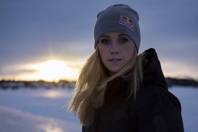 2014年にドイツのフォルクスワーゲン・シロッコRカップで史上初の女性ウイナーに輝くと、アウディR8 LMSなどでGT3のドライブも経験