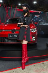 古城優奈 フォルクスワーゲン 2021年/オートサロンの写真①