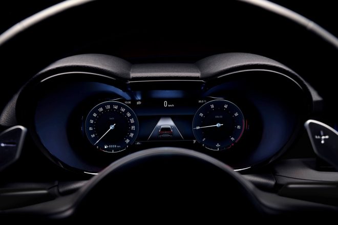 クラスターは、3つのレイアウト（『Evolved』、『Relax』、『Heritage』）から選択可能に