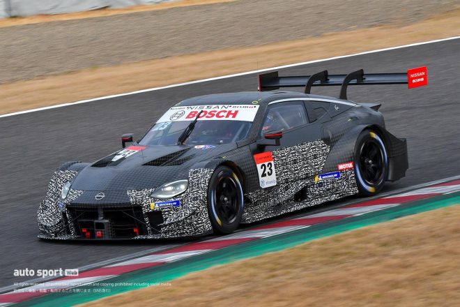 NISMOのニッサンZ GT500