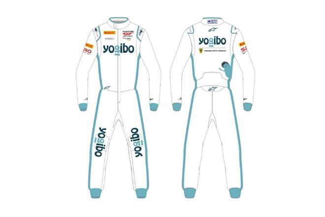 Yogibo Racingのドライバーが着用するレーシングスーツ