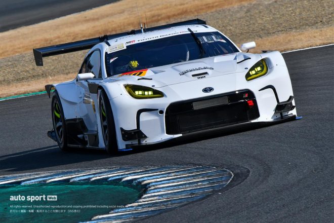 ツインリンクもてぎを走る織戸学が駆るapr GR86 GT