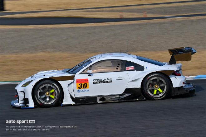 ツインリンクもてぎを走る織戸学が駆るapr GR86 GT