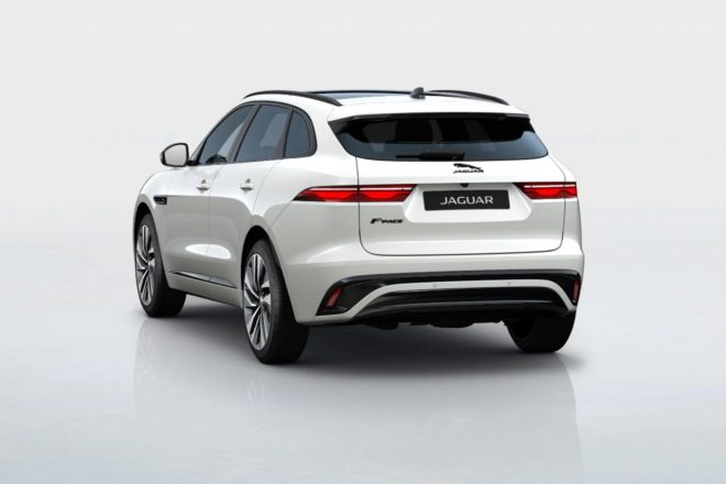 最先端の塗装技術を用いたSVプレミアムパレットをエクステリアカラーに採用し、ブリティッシュレーシンググリーン（グロスフィニッシュ）とアイシーホワイト（グロスフィニッシュ）の2色を設定