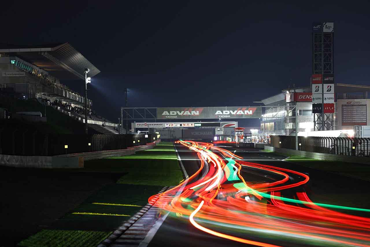 富士SUPER TEC 24時間レースのナイトセッション
