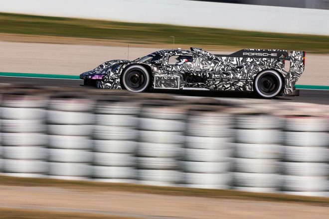 ポルシェの新型LMDh車両（左サイド）