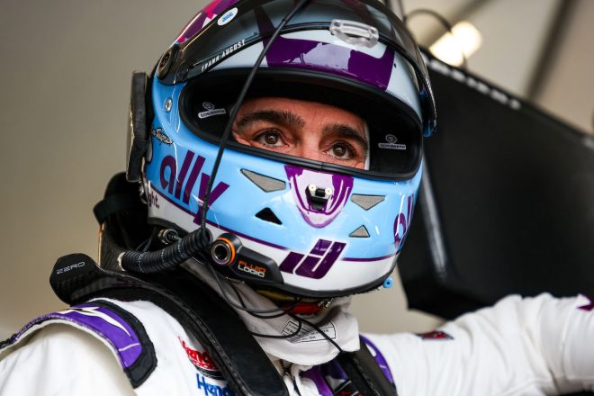 IMSA第2戦セブリングを欠場するジミー・ジョンソン。同じ週末にテキサスで行われるNTTインディカー・シリーズ第2戦に参戦する