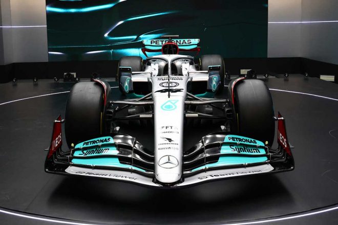 メルセデスF1の2022年型マシン『W13』