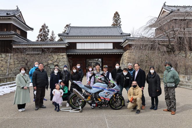 長野県上田城で体制発表を行った村瀬健琉（Team TKR performance）／2022全日本ロードST1000