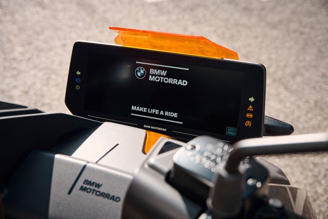 『BMW CE 04（シーイー・ゼロフォー）』