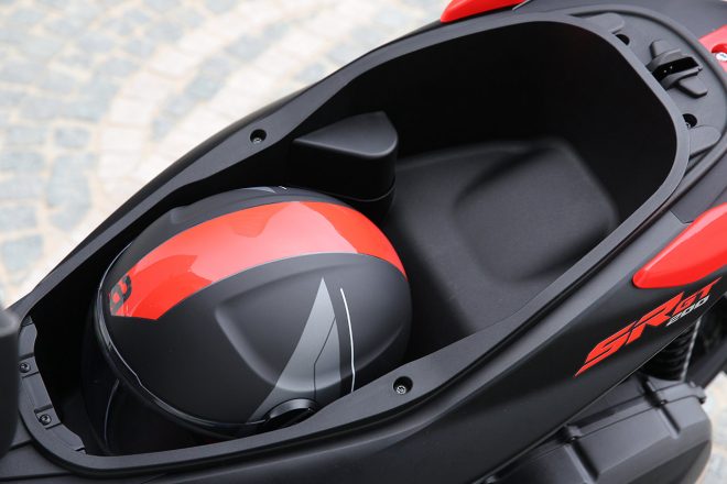 『アプリリア SR GT 200』
