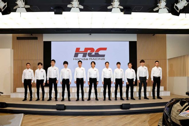 2022年ホンダモータースポーツ活動計画発表会での四輪ドライバー集合写真