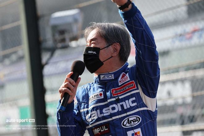 ファン感謝デーの人気企画中嶋悟とのライバル対決にチャレンジャーとして挑んだ星野一義