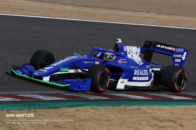 #4 サッシャ・フェネストラズ（KONDO RACING）