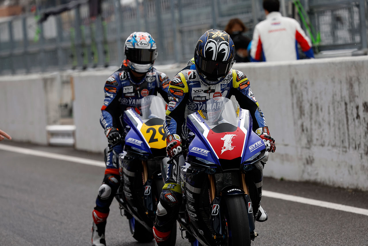 中須賀克行、岡本裕生（YAMAHA FACTORY RACING TEAM）／鈴鹿サーキット60周年ファン感謝デー