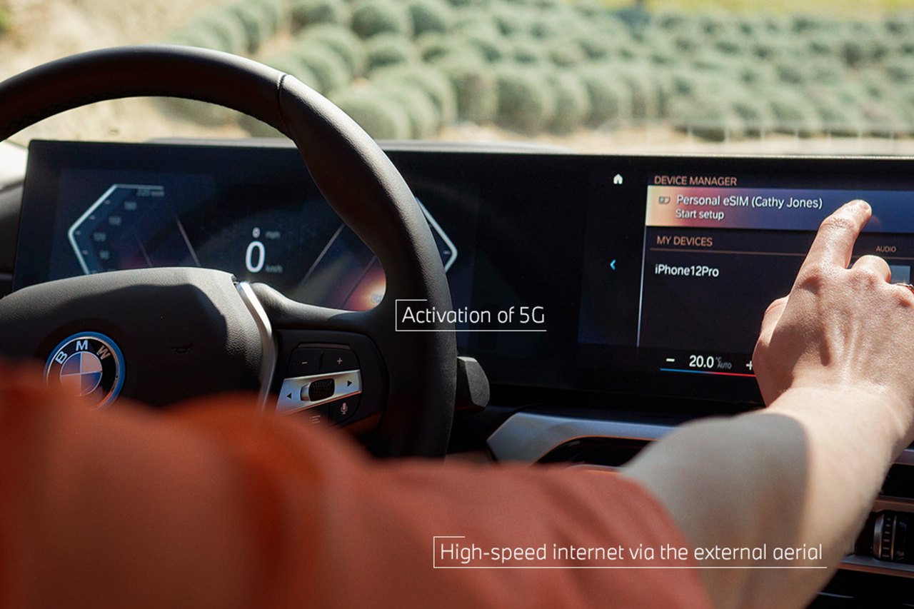 今回はドコモ用のサービスで利用するコンシューマeSIMと5Gモジュールを搭載し、高速通信の5Gにも対応した