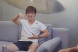 対談を行う角田裕毅（アルファタウリ）