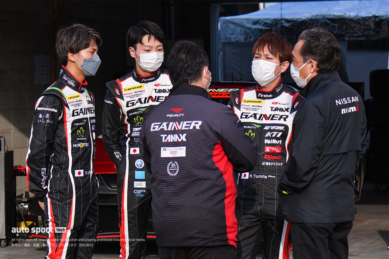 TANAX GAINER GT-Rの富田竜一郎、大草りき、塩津佑介