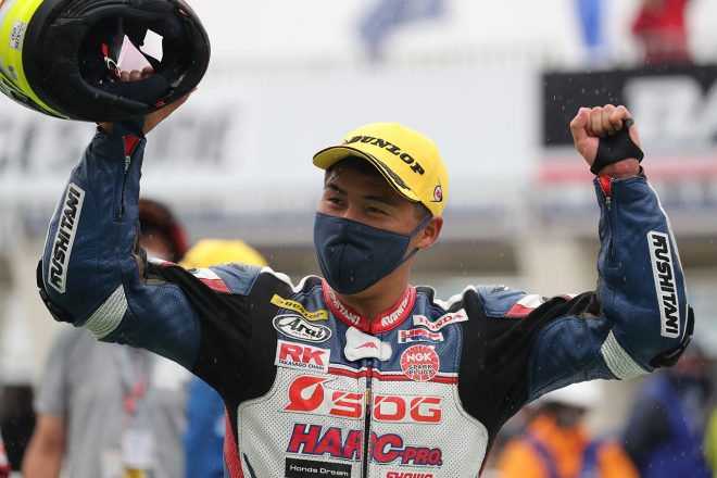 ST1000レース1勝者、榎戸育寛選手