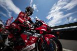 レース日和の良い天気の中、ピットアウトする渡辺一馬選手（Astemo Honda Dream SI Racing）。レース2は残念ながらマシントラブルでリタイア