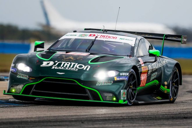 Dステーション・レーシングの777号車アストンマーティン・バンテージAMR