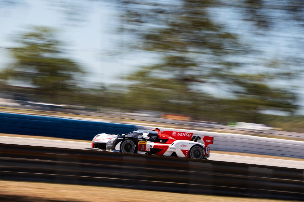 WEC開幕前のプロローグテストに参加した8号車トヨタGR010ハイブリッド