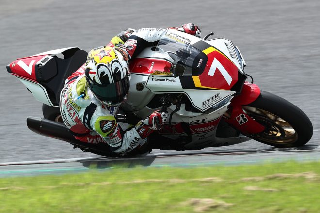 WGP参戦60周年記念カラー YAMAHA FACTORY RACING TEAMのヤマハYZF-R1