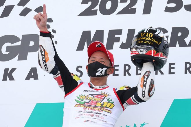 V10の中須賀克行選手。おめでとうございます！