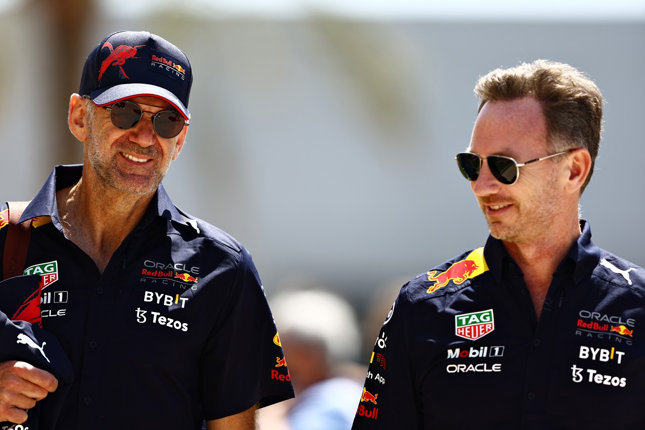 2022年F1第1戦バーレーンGP　レッドブルのチーフテクニカルオフィサーであるエイドリアン・ニューウェイとチーム代表クリスチャン・ホーナー