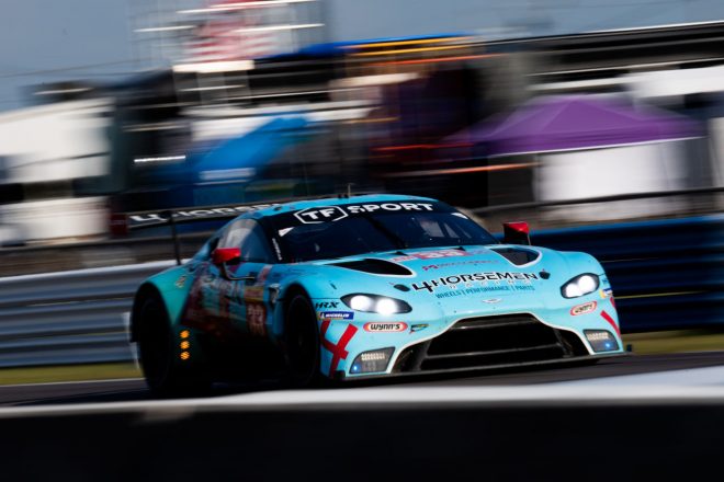 TFスポーツの33号車アストンマーティン・バンテージAMR