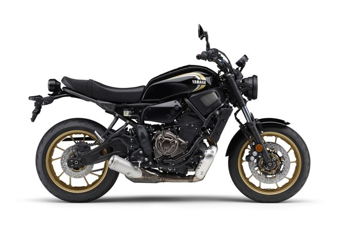 ヤマハ XSR700 ABS（ブラックメタリック X）