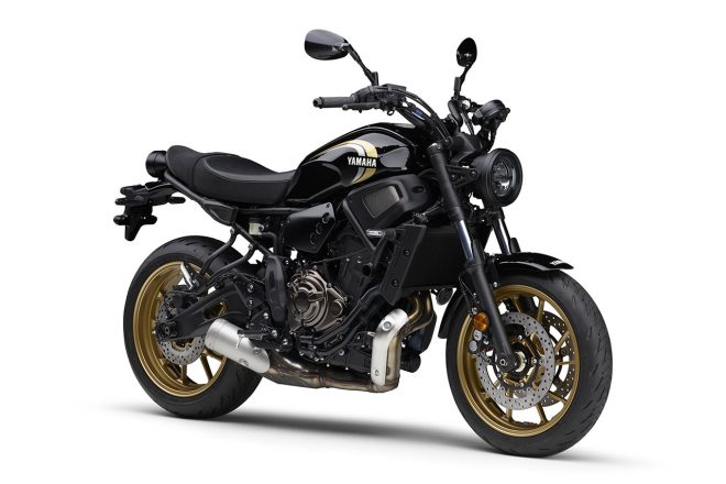ヤマハ XSR700 ABS（ブラックメタリック X）