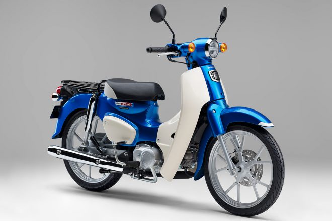 『ホンダ・スーパーカブ 110』 （グリントウェーブブルーメタリック）