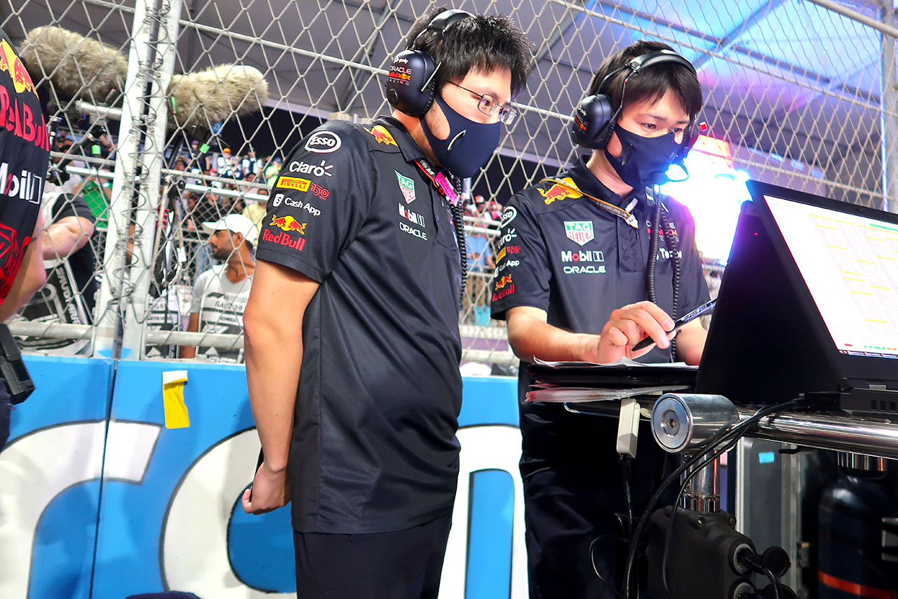 レッドブル＆HRC密着