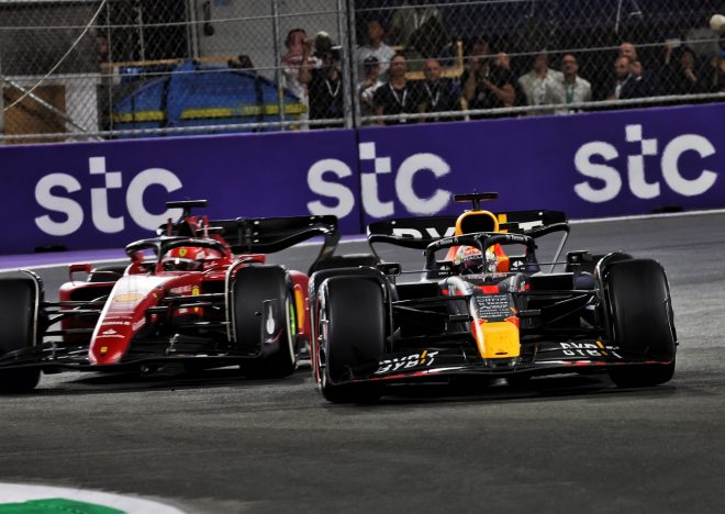 2022年F1第2戦サウジアラビアGP　マックス・フェルスタッペン（レッドブル）とシャルル・ルクレール（フェラーリ）
