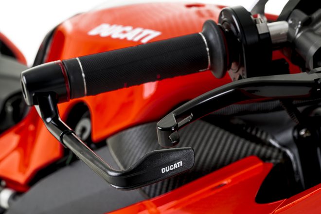 2022SBK：アルバロ・バウティスタとマイケル・ルーベン・リナルディ（Aruba.it Racing - Ducati）が駆るドゥカティ・パニガーレV4R