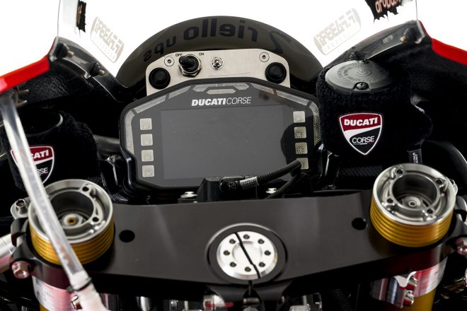 2022SBK：アルバロ・バウティスタとマイケル・ルーベン・リナルディ（Aruba.it Racing - Ducati）が駆るドゥカティ・パニガーレV4R