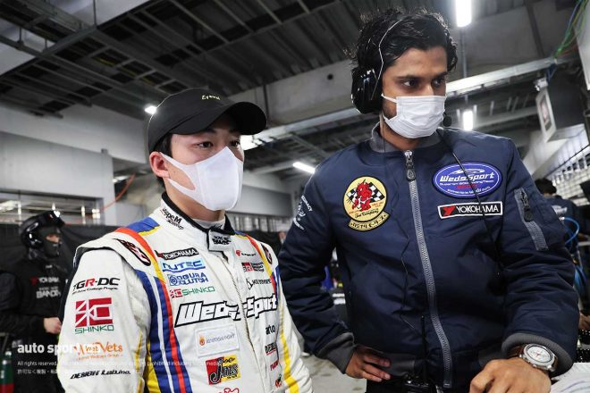 2022スーパーGT富士公式テスト　国本雄資と今季からチームに加入したヴァルン・スリニヴァサン エンジニア（WedsSport ADVAN GR Supra）