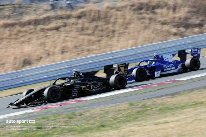 2022スーパーフォーミュラ第1戦富士　平川亮（carenex TEAM IMPUL）とサッシャ・フェネストラズ（KONDO RACING）