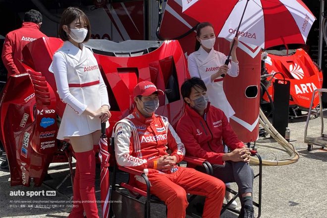 塚越広大と松下信治（Astemo NSX-GT）