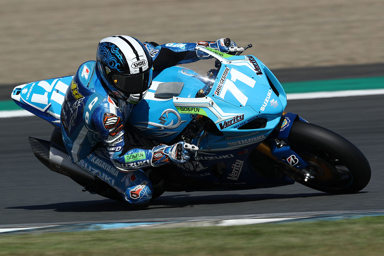 2020年のチームカガヤマでの走り。ゼッケンは「71」