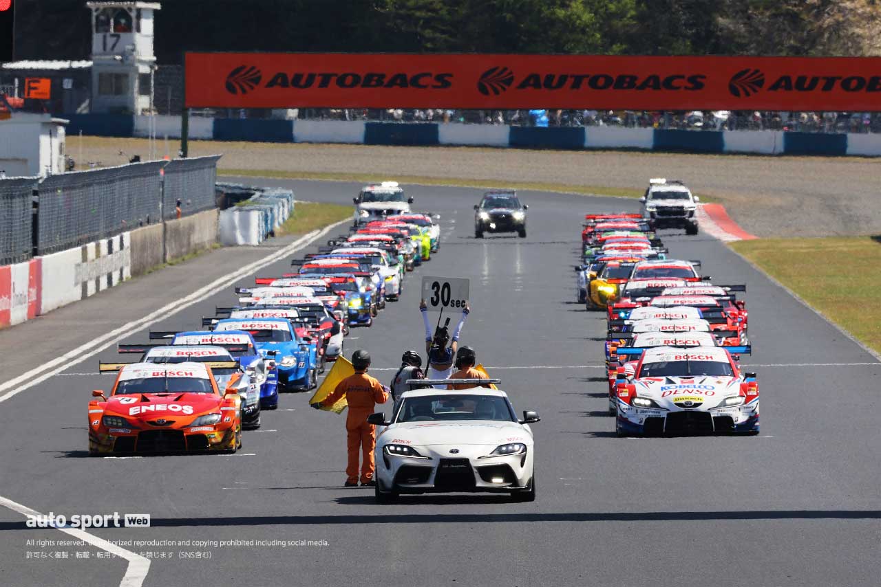 2022スーパーGT第1戦岡山　スタート進行の様子