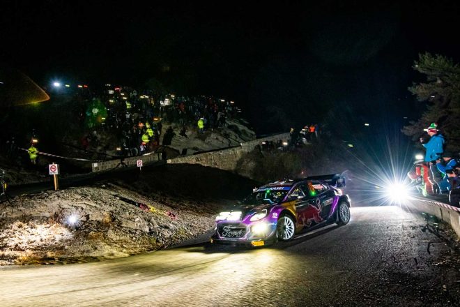 2022年WRC第1戦ラリー・モンテカルロを戦うセバスチャン・ローブ（フォード・プーマ・ラリー1）