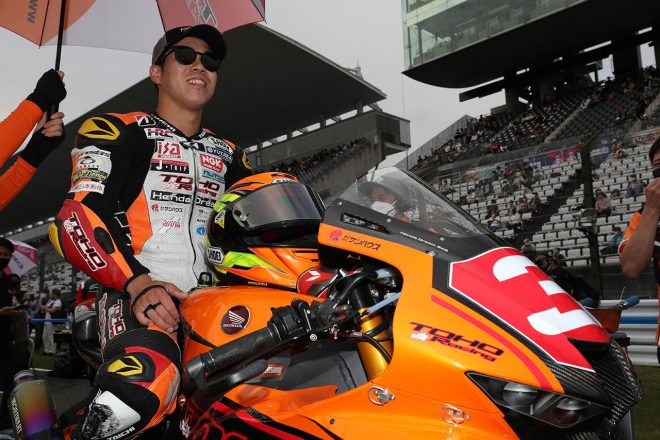 ST1000に参戦している國峰啄磨選手（TOHO Racing）は清成龍一選手の代役