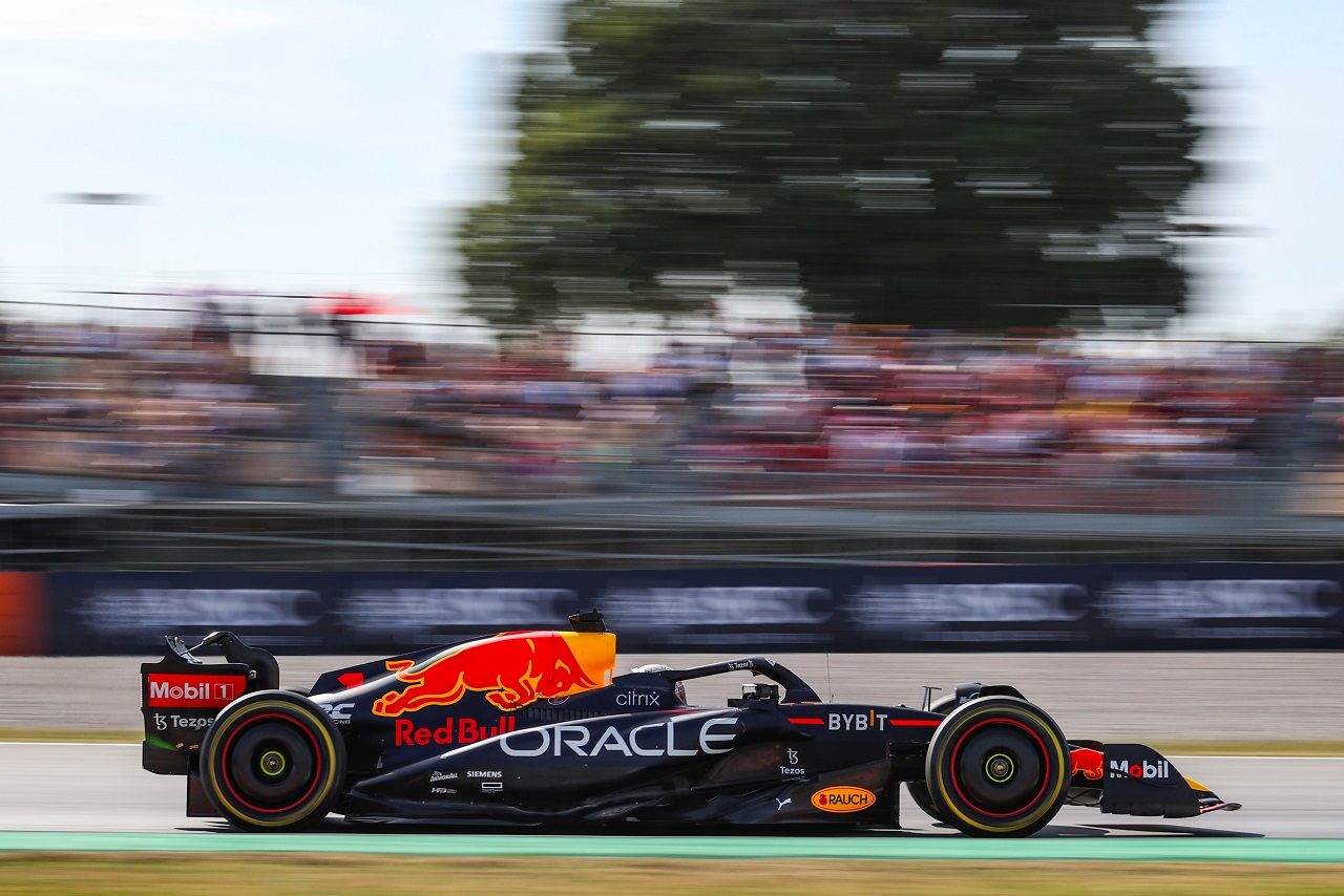 22年f1第6戦スペインgp マックス フェルスタッペン レッドブル グリーン レッドブル と呼ばれるアストンマーティンamr22 Fiaは合法と明言も レッドブルは知的財産流出を疑うの画像 写真 3 Autosport Web