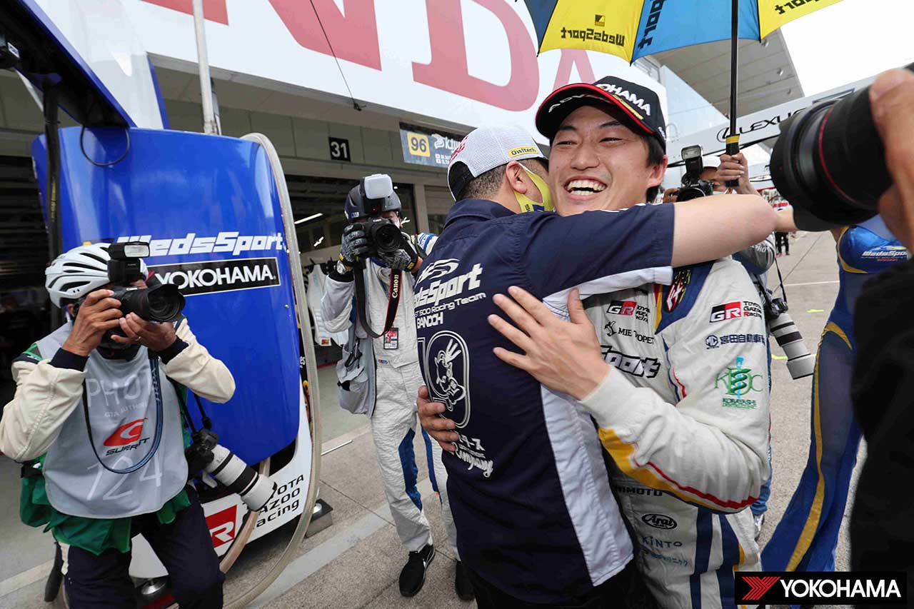 2022スーパーGT第3戦鈴鹿　坂東正敬監督／国本雄資（WedsSport ADVAN GR Supra）