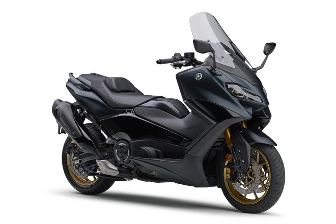 『TMAX560 TECH MAX ABS』（マットダークグリーン）